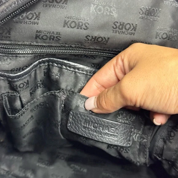 MICHAEL KORS Rhea XSmall Studded Zip Backpack Black Pebbled  display picture 2